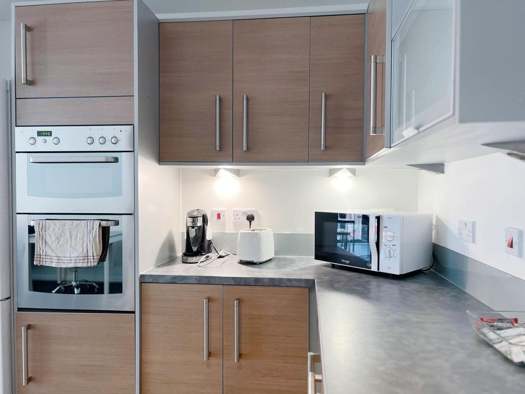Comfort Seaside Two-Bedroom Apt Swansea Zewnętrze zdjęcie