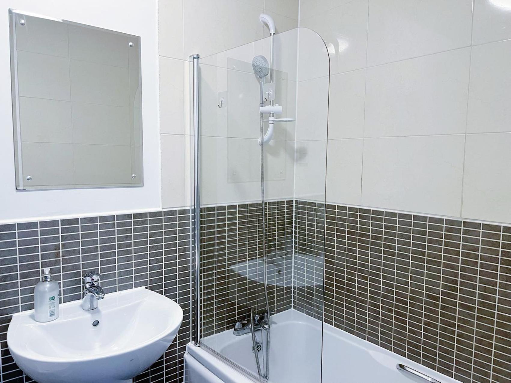 Comfort Seaside Two-Bedroom Apt Swansea Zewnętrze zdjęcie